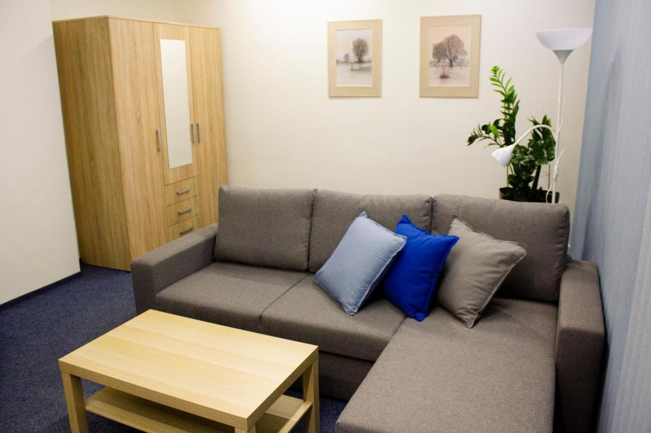 Blue Apartment In Beautiful English Style Garden With Atmosphere براغ المظهر الخارجي الصورة