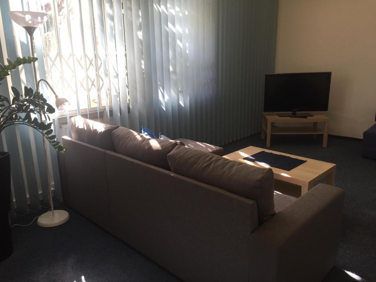 Blue Apartment In Beautiful English Style Garden With Atmosphere براغ المظهر الخارجي الصورة