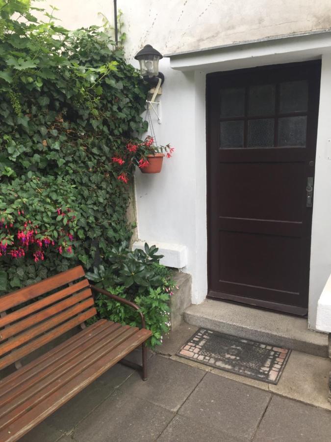 Blue Apartment In Beautiful English Style Garden With Atmosphere براغ المظهر الخارجي الصورة