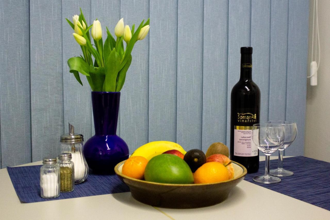 Blue Apartment In Beautiful English Style Garden With Atmosphere براغ المظهر الخارجي الصورة
